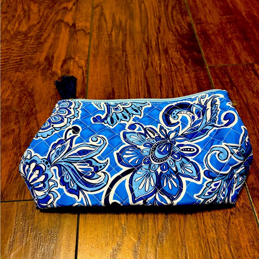 Modella Quilted Zippered Mini Bag/Clutch - Practically Brand New